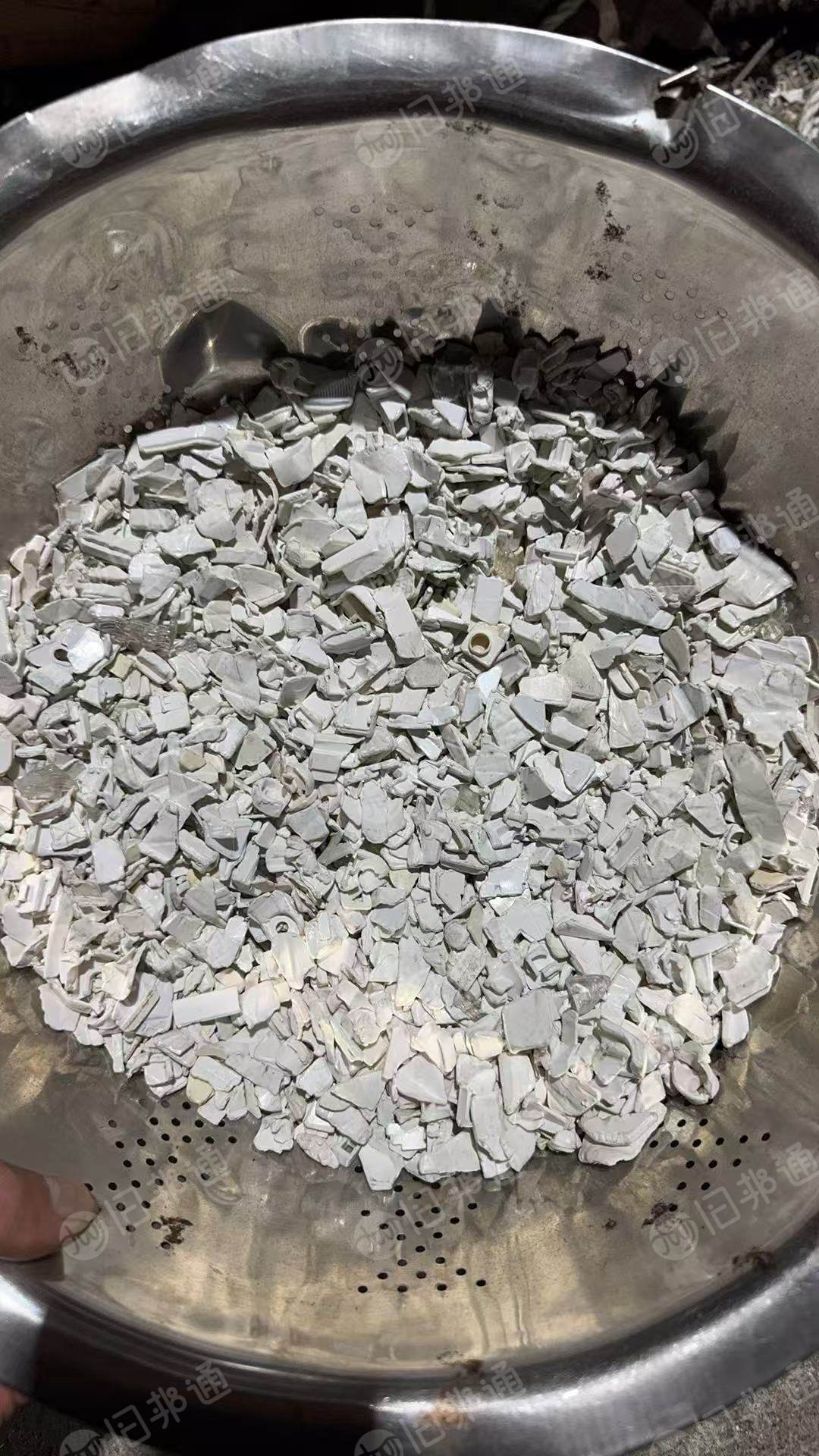 常年出售PC面板破碎料，月供4/5挂车