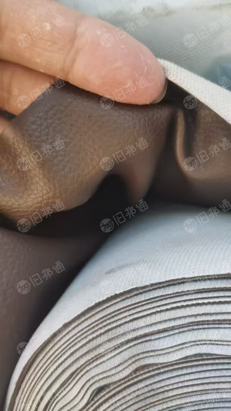 出售一等品库存pvc皮革，pu皮革，里面90%的pvc，10%左右的pu皮革，厚度0.8，现货8吨多