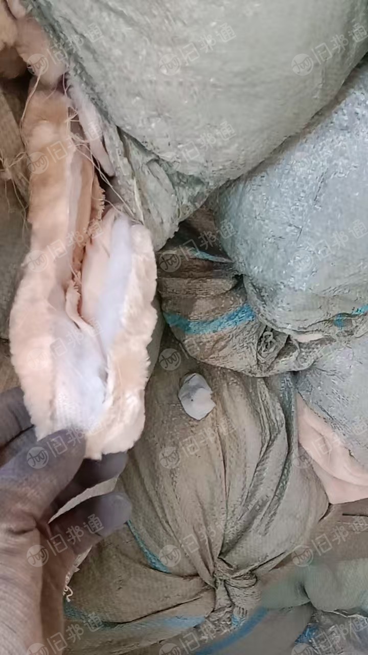 长期出售绗棉下脚料，绗缝棉，现货四五吨