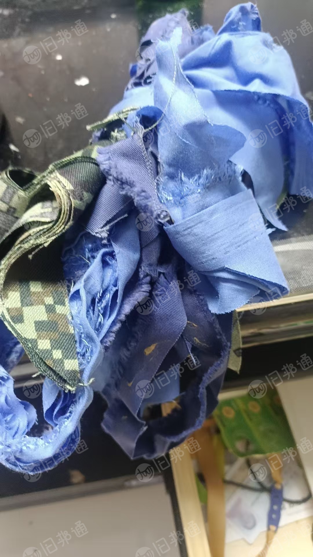 长期出售从部队出来的废布料，服装下脚料，碎布料，货在新疆昌吉