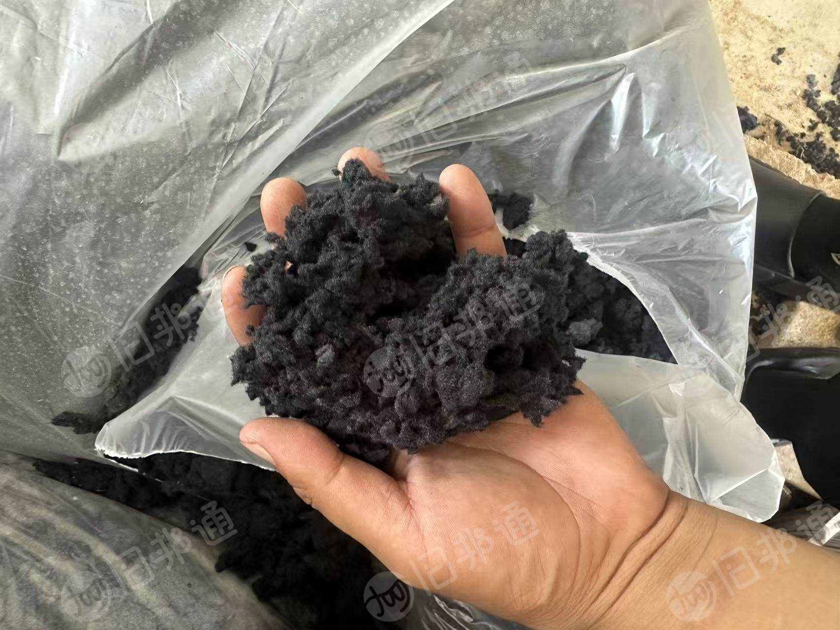 长期出售涤棉磨毛料，毛毛料，月供10吨左右