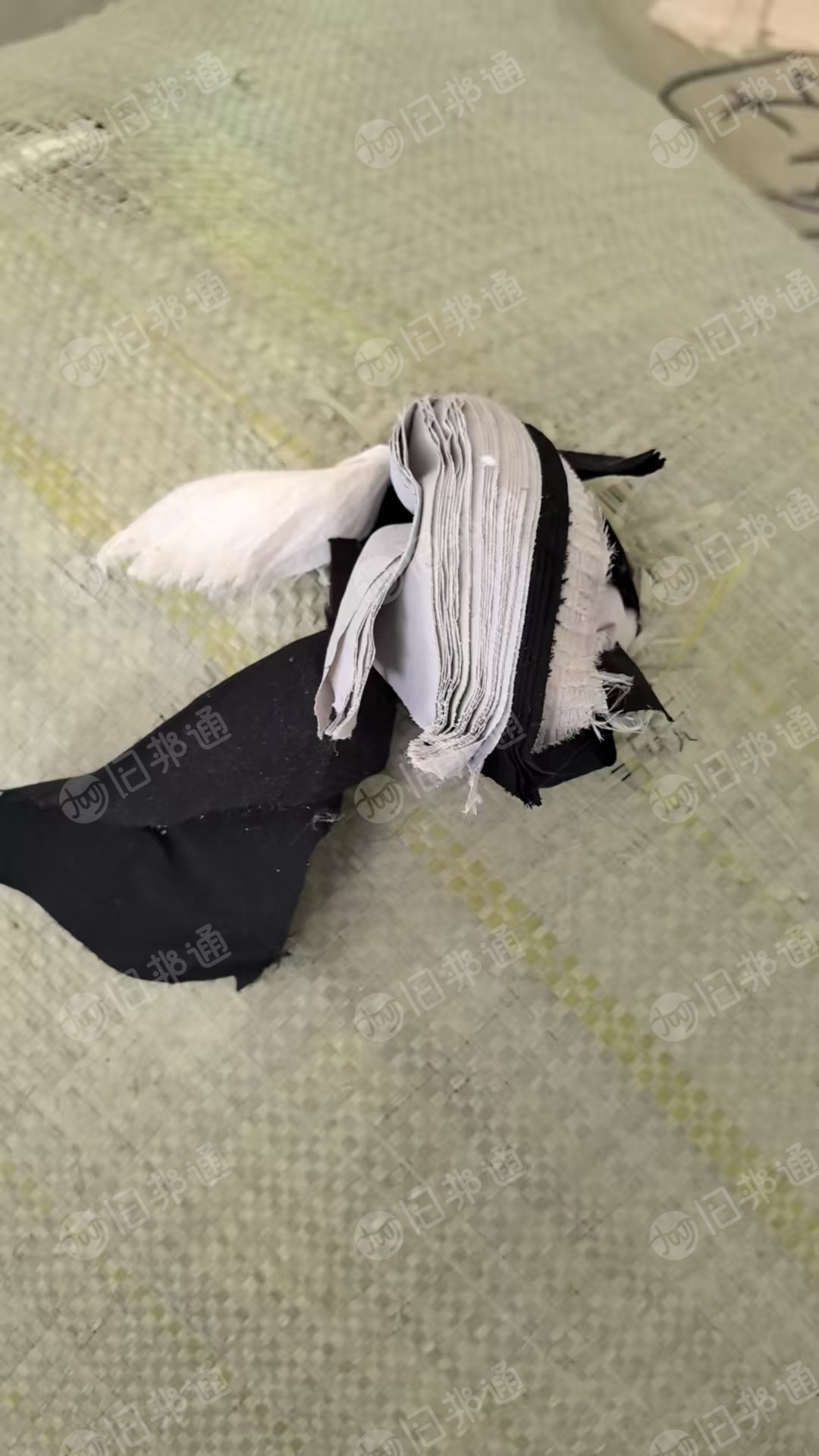 长期出售纯尼龙废布，尼龙边角料，锦纶废布，现货七八吨