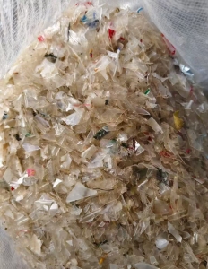 长期出售干粉餐盒破碎料