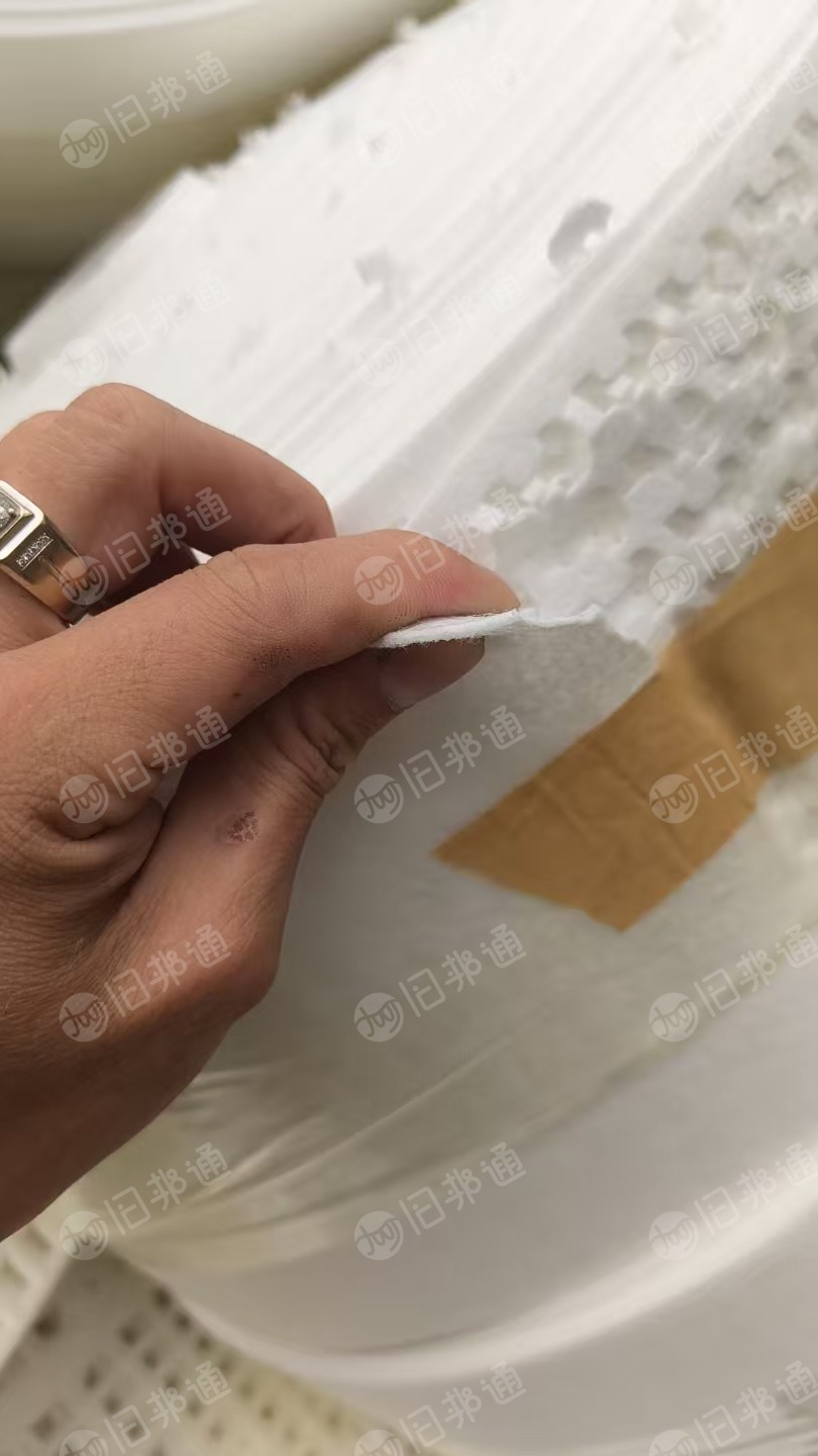 长期出售白色无纺布边角料，无纺布，月供10吨左右，货在广东珠海