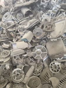 出售发动机壳铝，变速箱铝