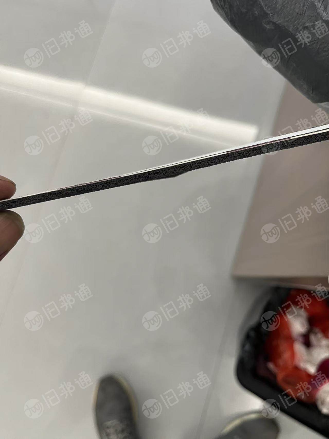 长期出售废橡胶边角料,表面是科技布,黑色面是橡胶