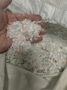 常年出售PP破碎料，包装厂下来的边角料破碎的