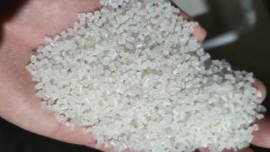 出售PP颗粒，过一张60目的，三张80目的