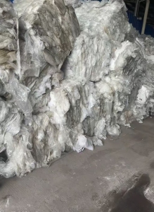 长期出售水洗高压膜废料，水洗缠绕膜废料；水洗平板膜废料，分开的