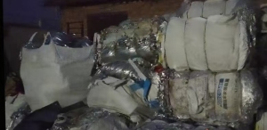 长期出售铝塑膜废料，彩印厂和食品厂的混打的