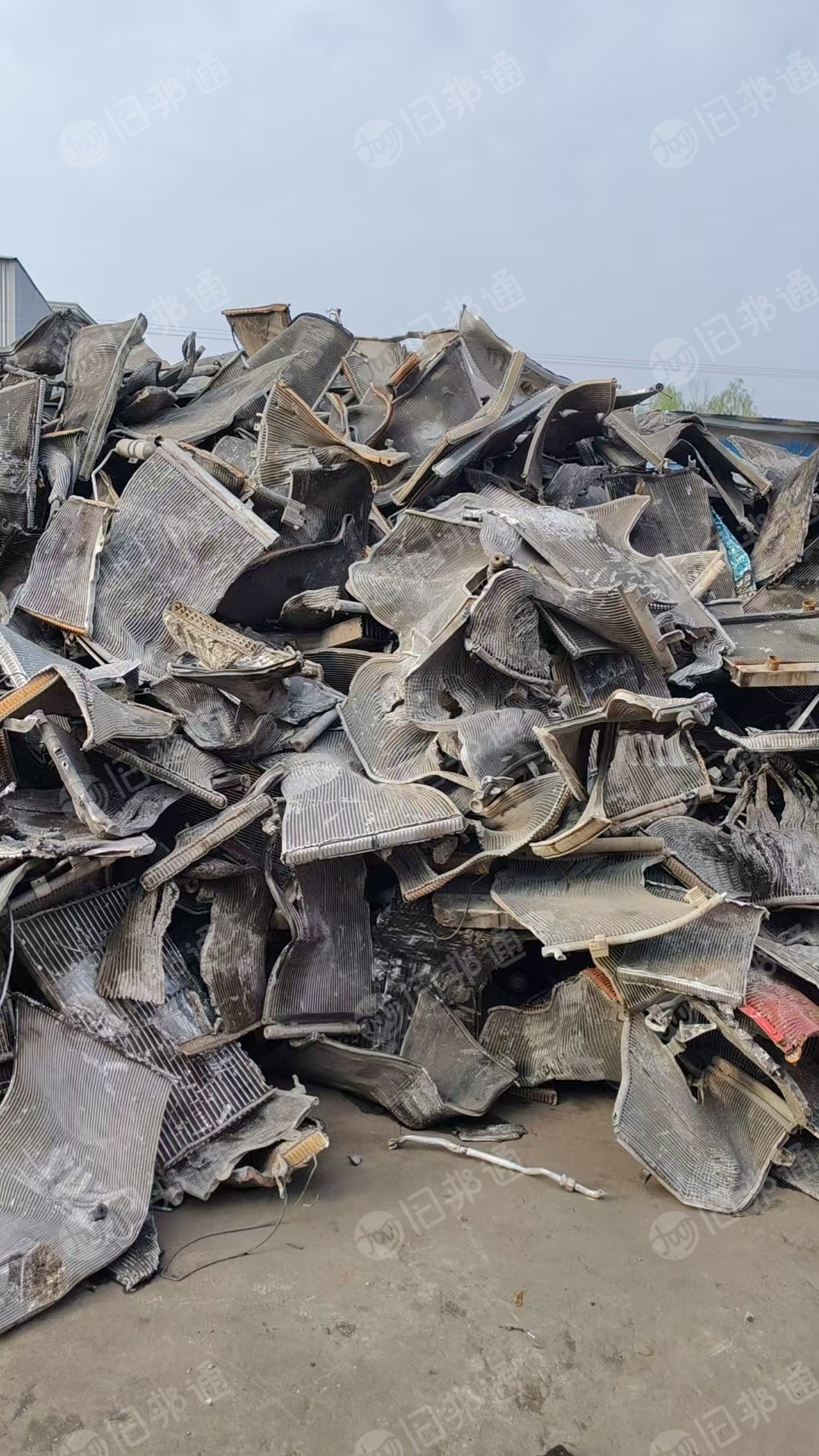 出售汽车小件，金属配件等，拆解水箱铝