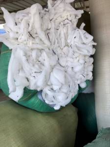 长期出售丝绵下脚料,丝绵边角料,线头棉下脚料,现货20吨左右