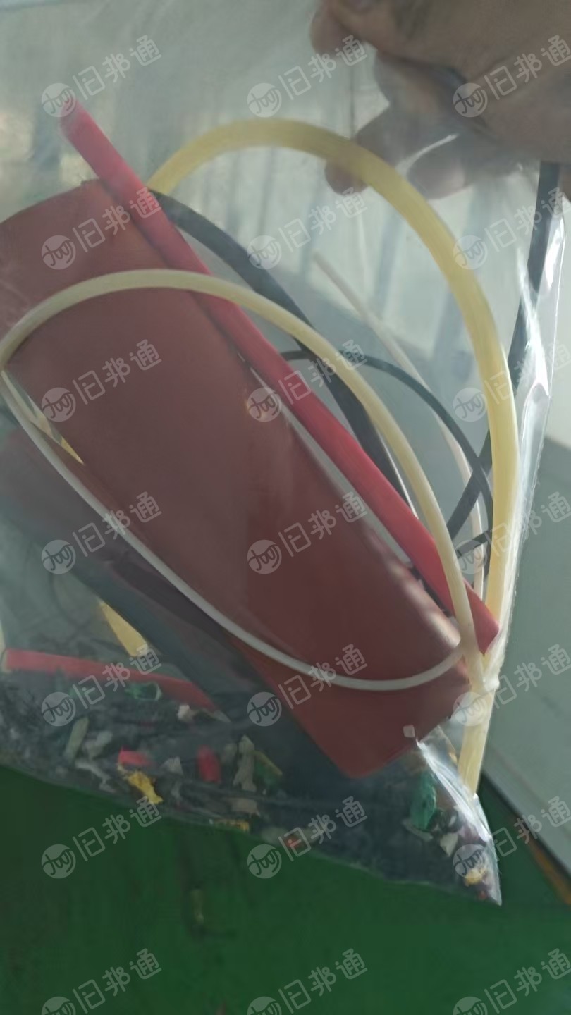 出售PE热收缩管毛料，现货30吨