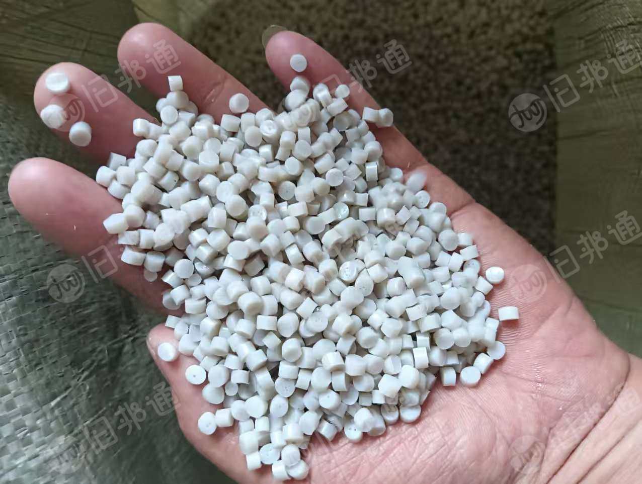 出售珍珠棉颗粒，大白料，长期供应