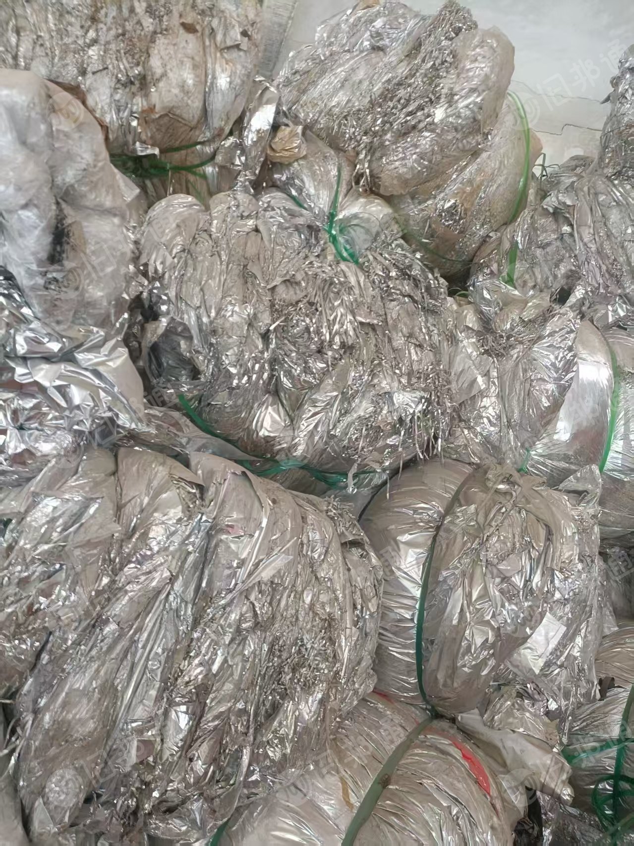 大量出售PET复合膜废料，PET镀铝膜，现货500吨
