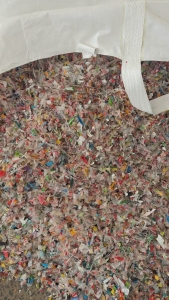 出售餐盒风选尾料，现货9*6一车