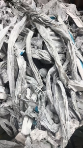 长期出售电池膜，带涂层，现货有70-80吨，货在江西赣州