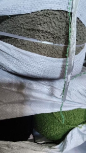 出售7.5支短毛的绒纱，库存绒纱，现货3吨左右