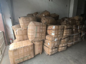 出售库存涤纶纱,丙纶纱,有分开了,现货3吨多