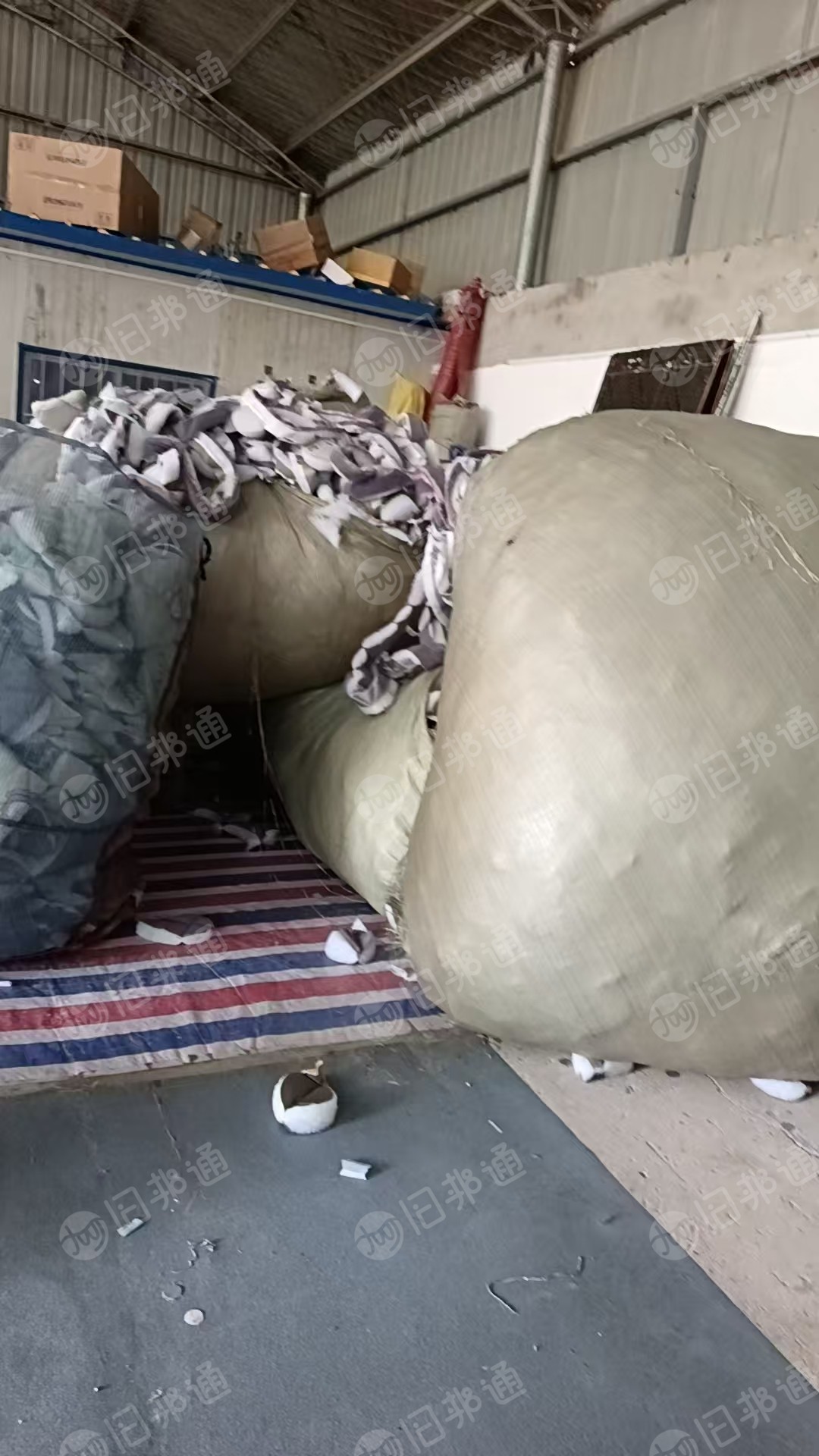 厂家长期出售挡风被下脚料,丝绵下脚料,现货有4吨左右,在河南洛阳