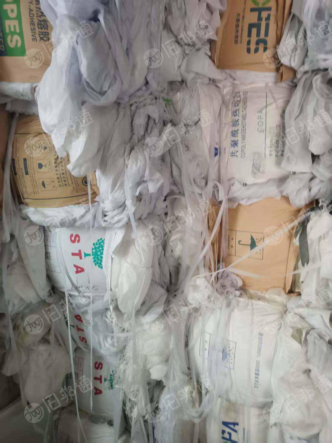 长期出售无纺布边角料，纯涤纶的，做衬布下来的，现货有11吨多，在浙江湖州