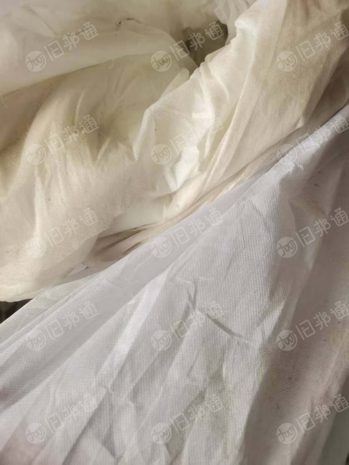 长期出售无纺布边角料,纯涤纶的,做衬布下来的,现货有11吨多,在浙江湖州