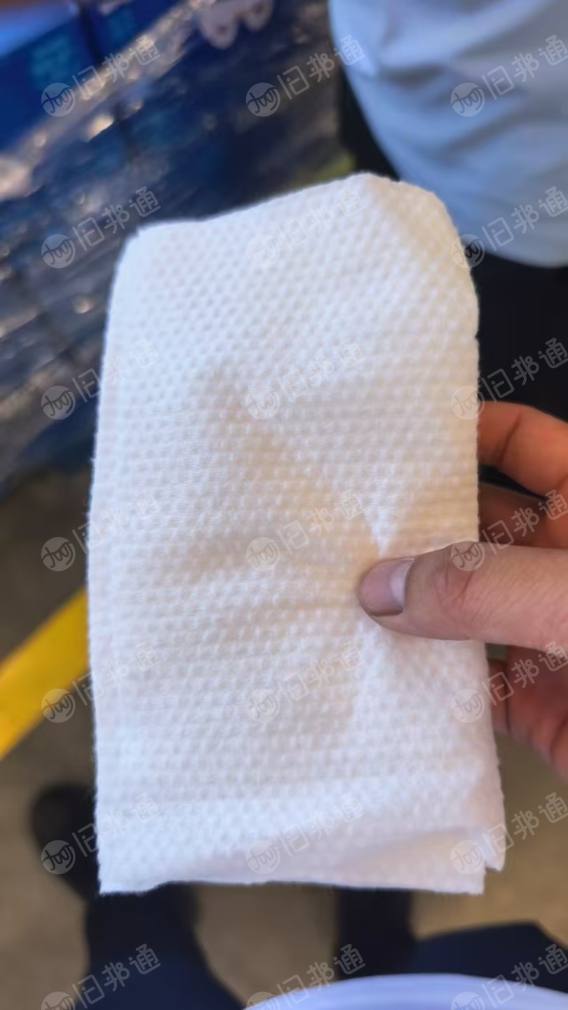 长期出售无纺布边角料，纯黏胶的，做湿纸巾下来的，月供十几吨，在重庆