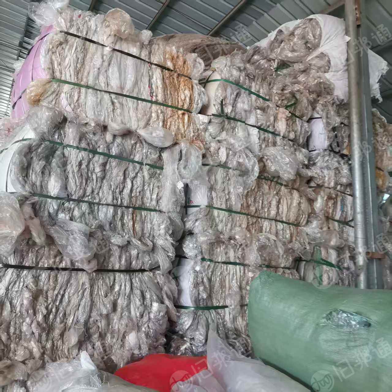 出售干造高压膜,花高压蓝膜,月供60吨