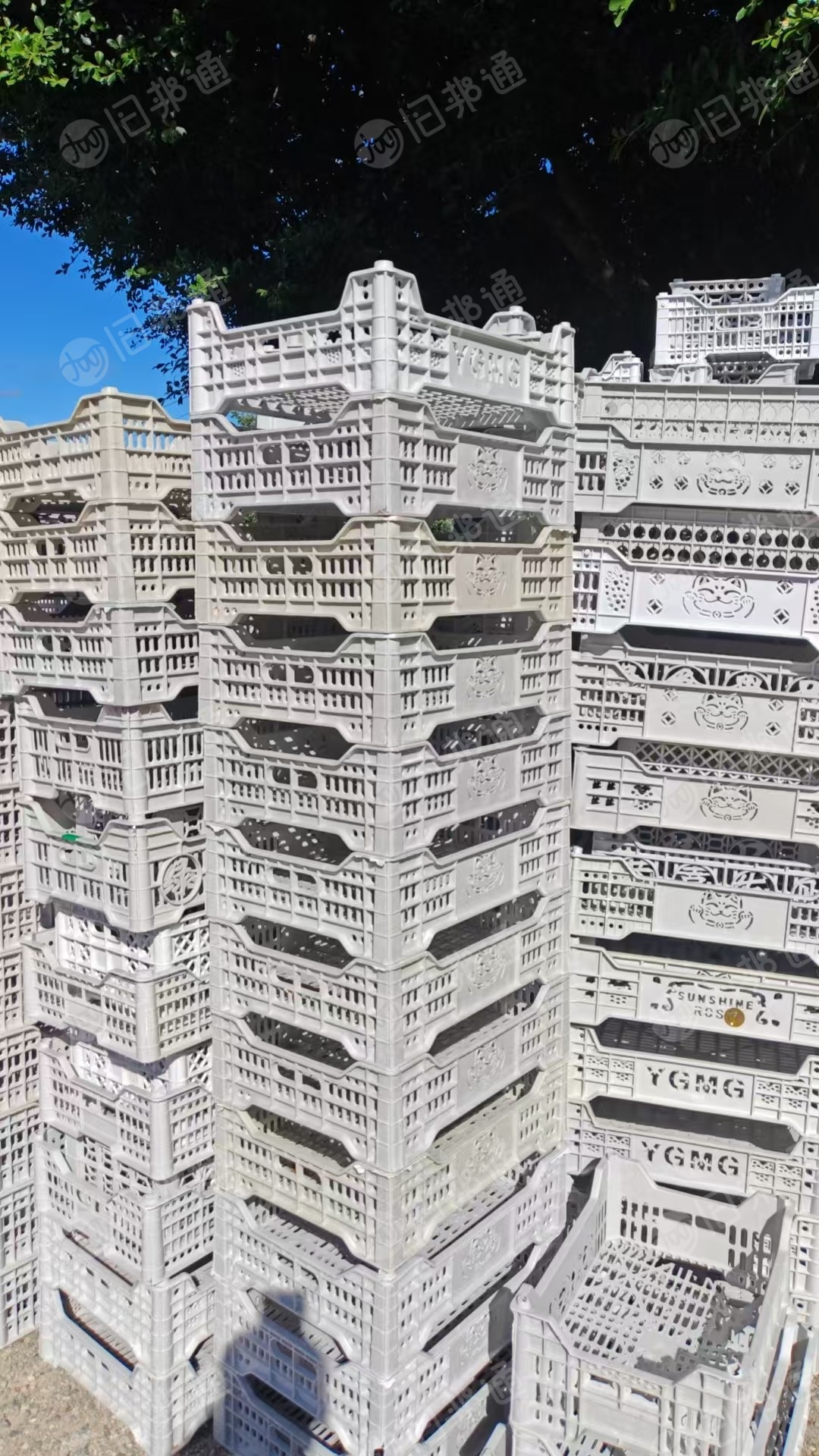 出售水果筐破碎料，黑色、瓷白的都有，月供20吨