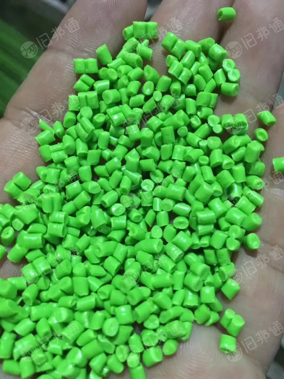 出售绿色PP颗粒，全漂，冲击8-10