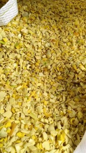 长期出售pp喷头破碎料，全漂，过色选