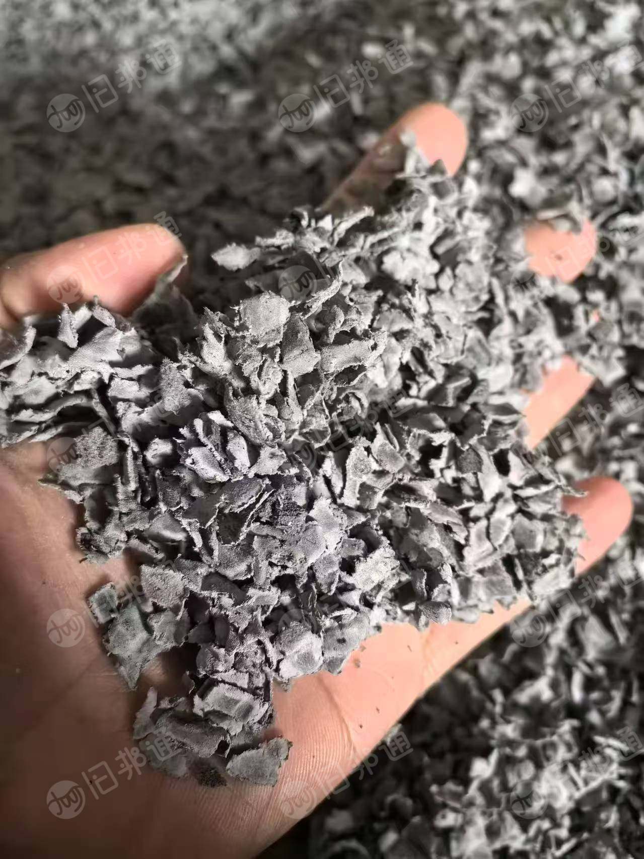 大量出售EVA汽车内饰破碎料