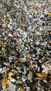 大量出售摇床下来的PVC料（PVC占比5-6成）