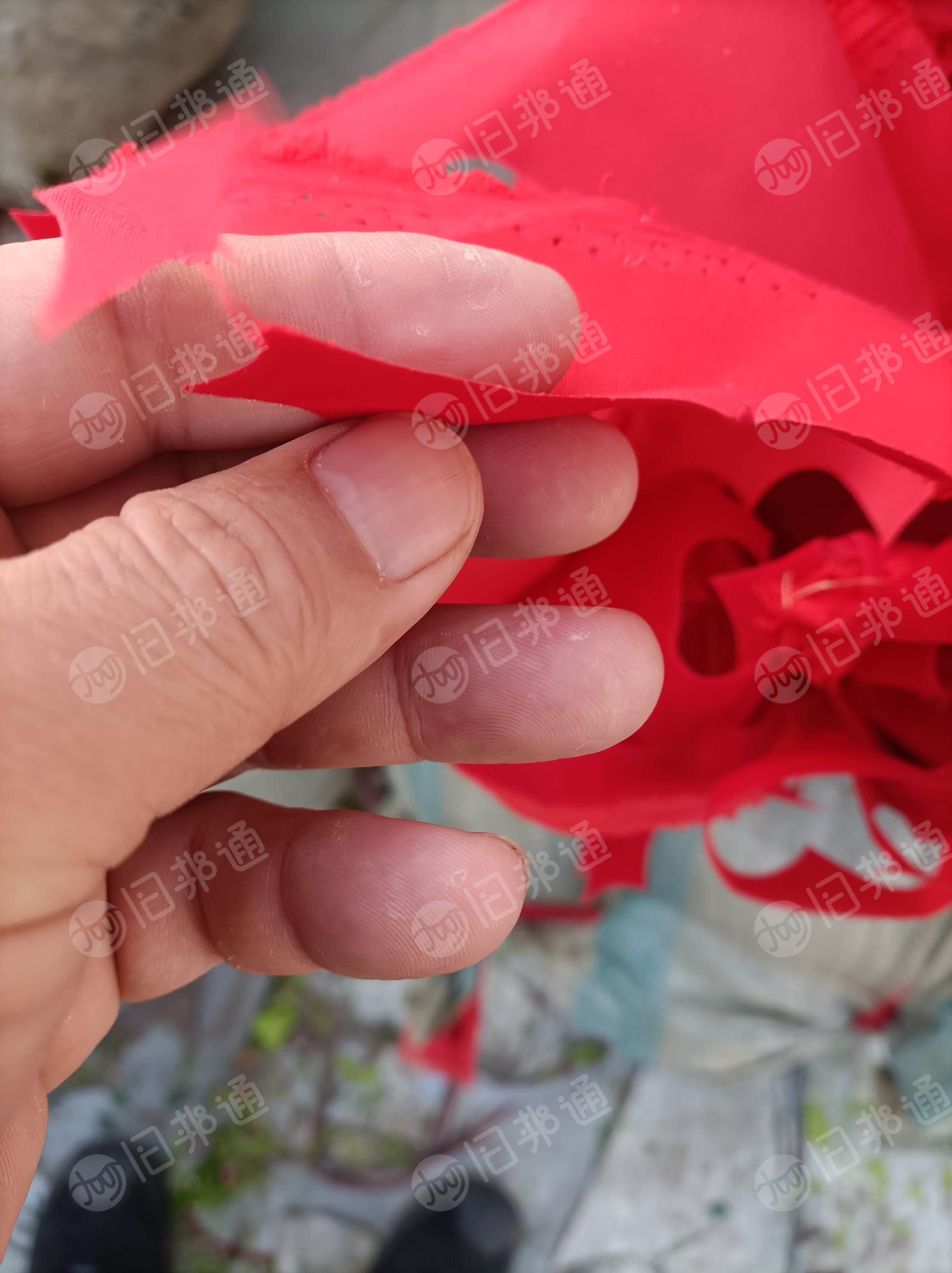 长期出售出口里花厂下脚料,化纤布,只能开花用,有白色和花色,月供几十吨,货在河南濮阳