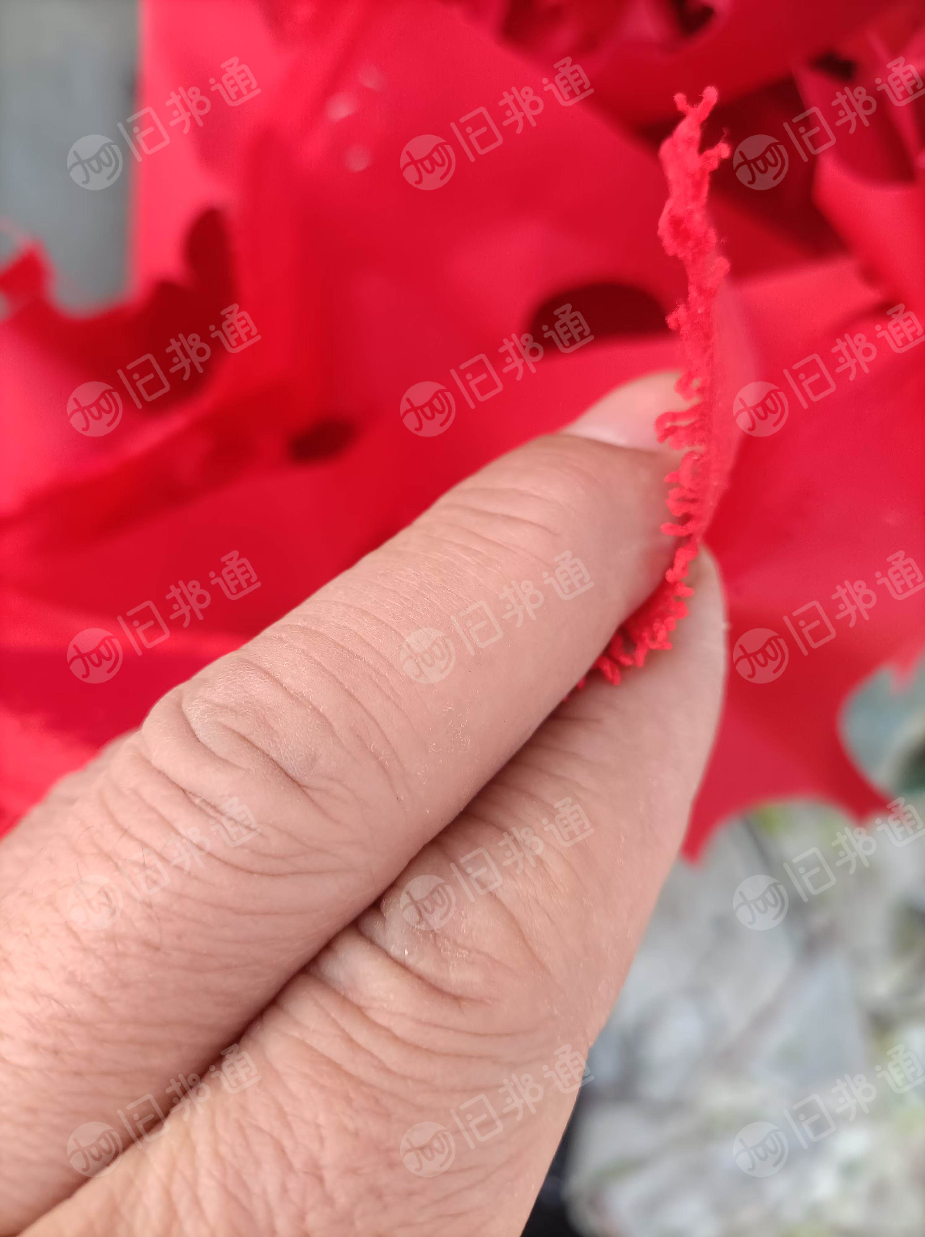 长期出售出口里花厂下脚料,化纤布,只能开花用,有白色和花色,月供几十吨,货在河南濮阳