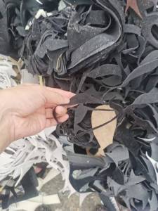 长期出售PU个超纤反绒皮,纺织厂下来的,现货几百吨,货在浙江台州