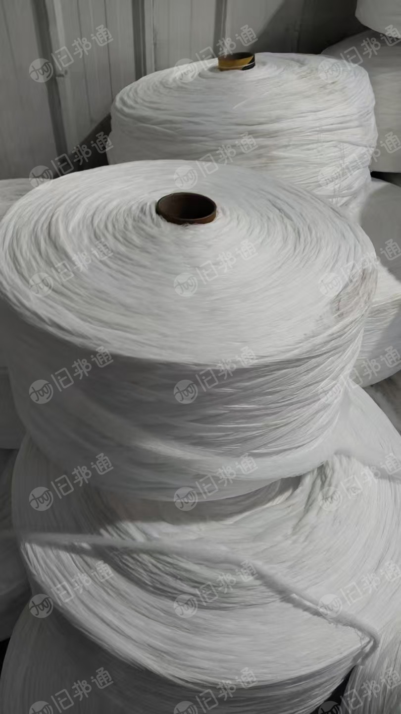长期出售涤纶干丝,75D-300D都有,可以开花可以造粒,每个月有几十吨