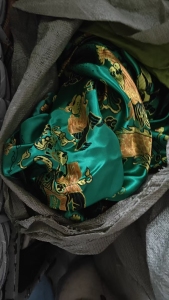 出售真丝老被面，缎子布老被面，现货几十条