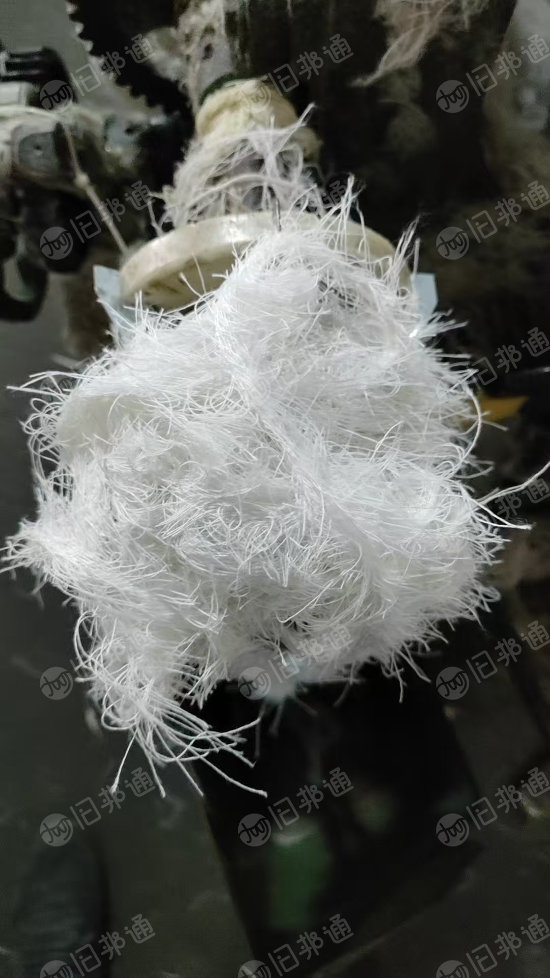 长期出售织布厂下来的涤纶废丝，涤纶丝，现货十来吨