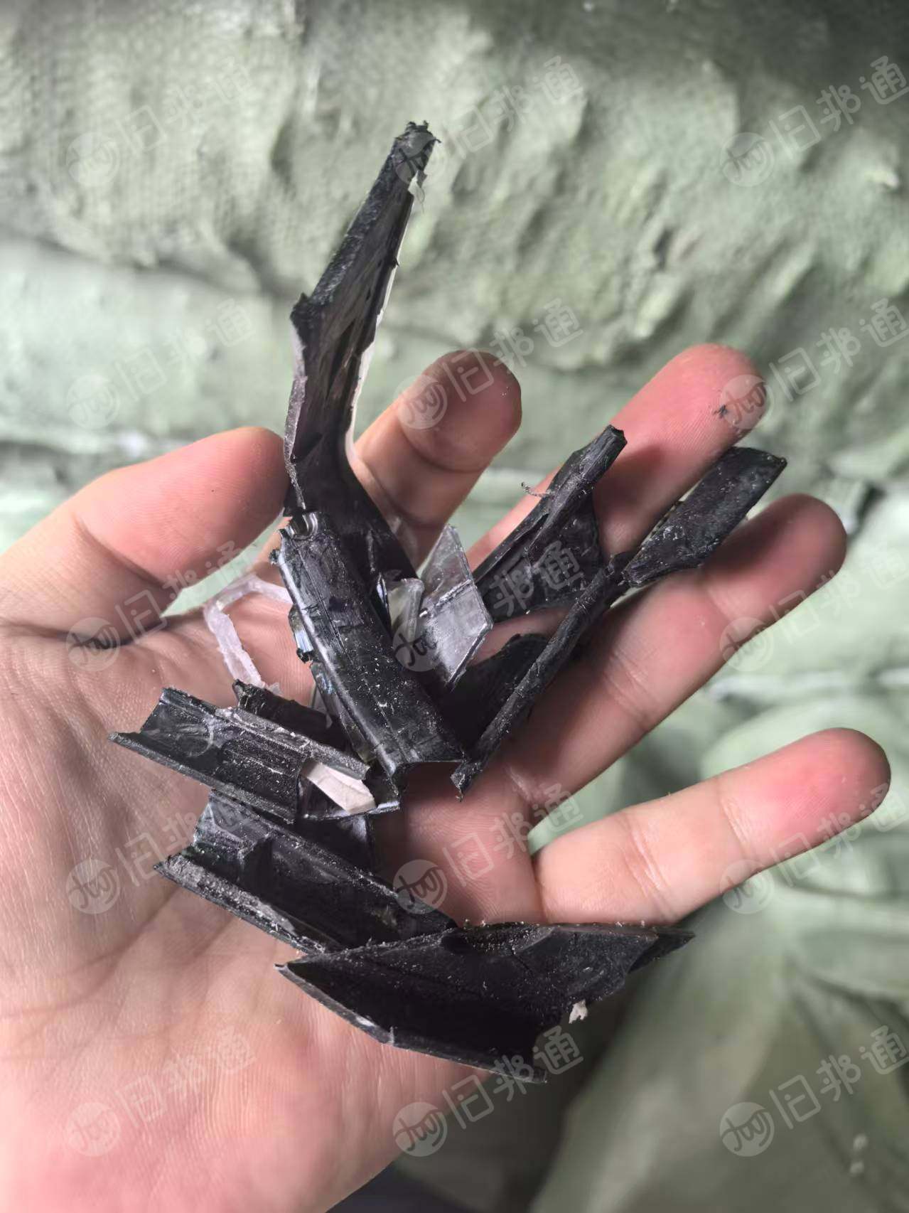 出售PC复合TPU材质破碎料，手机套厂二合一的