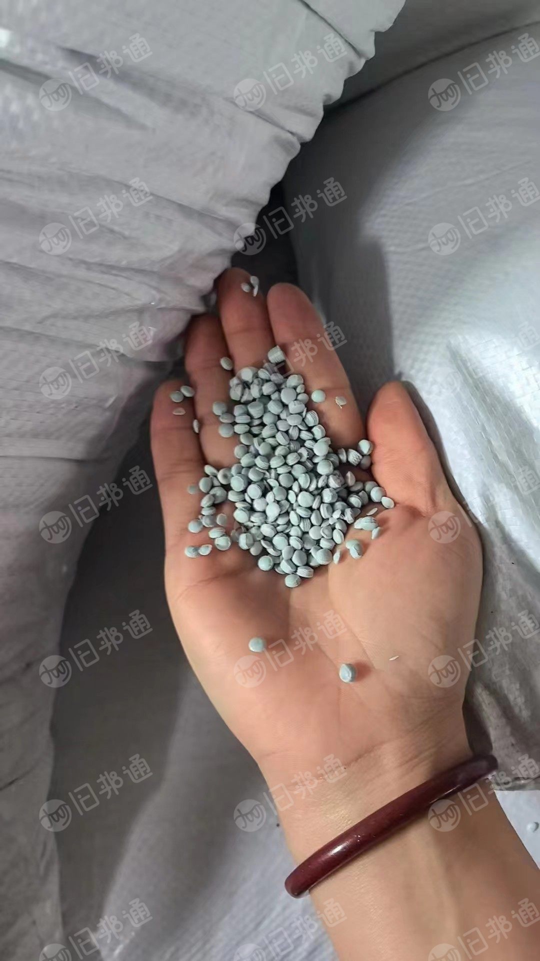 长期出售乳白袋颗粒，过120目
