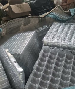 出售电子厂下来的PET吸塑盒废料，现货5吨左右