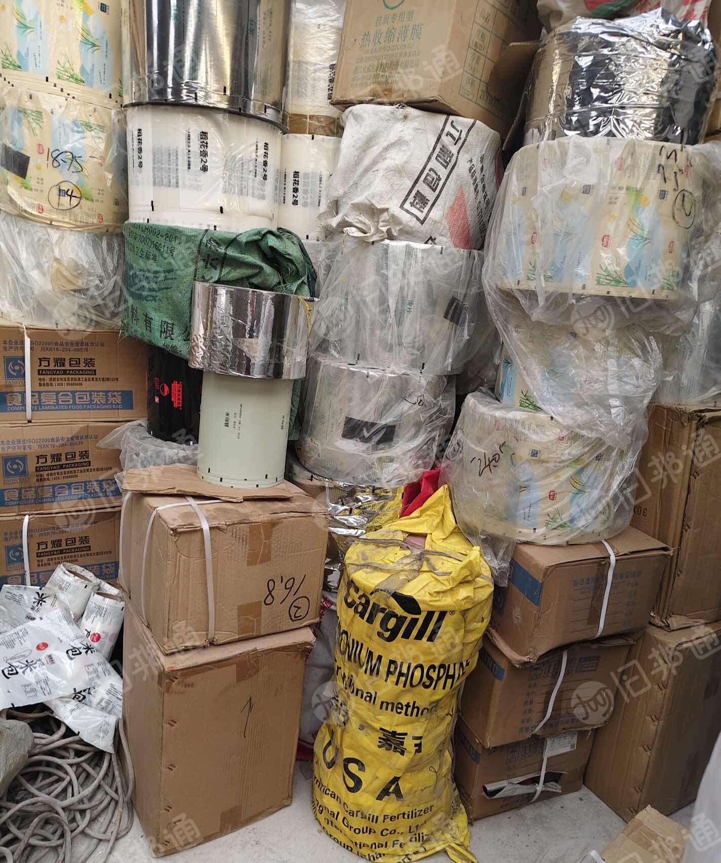 出售PET膜废料，可打绳用，现货四五吨，长期有货