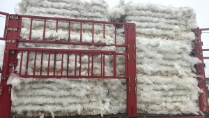 长期出售纺织厂下来的干造低压膜，可直接上机，月供120吨左右