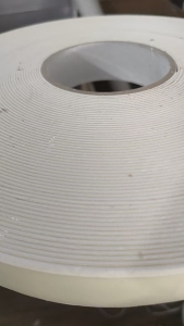 出售EVA双面胶边角料，1MM厚，带胶的