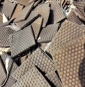 出售铁路上用的橡胶垫片