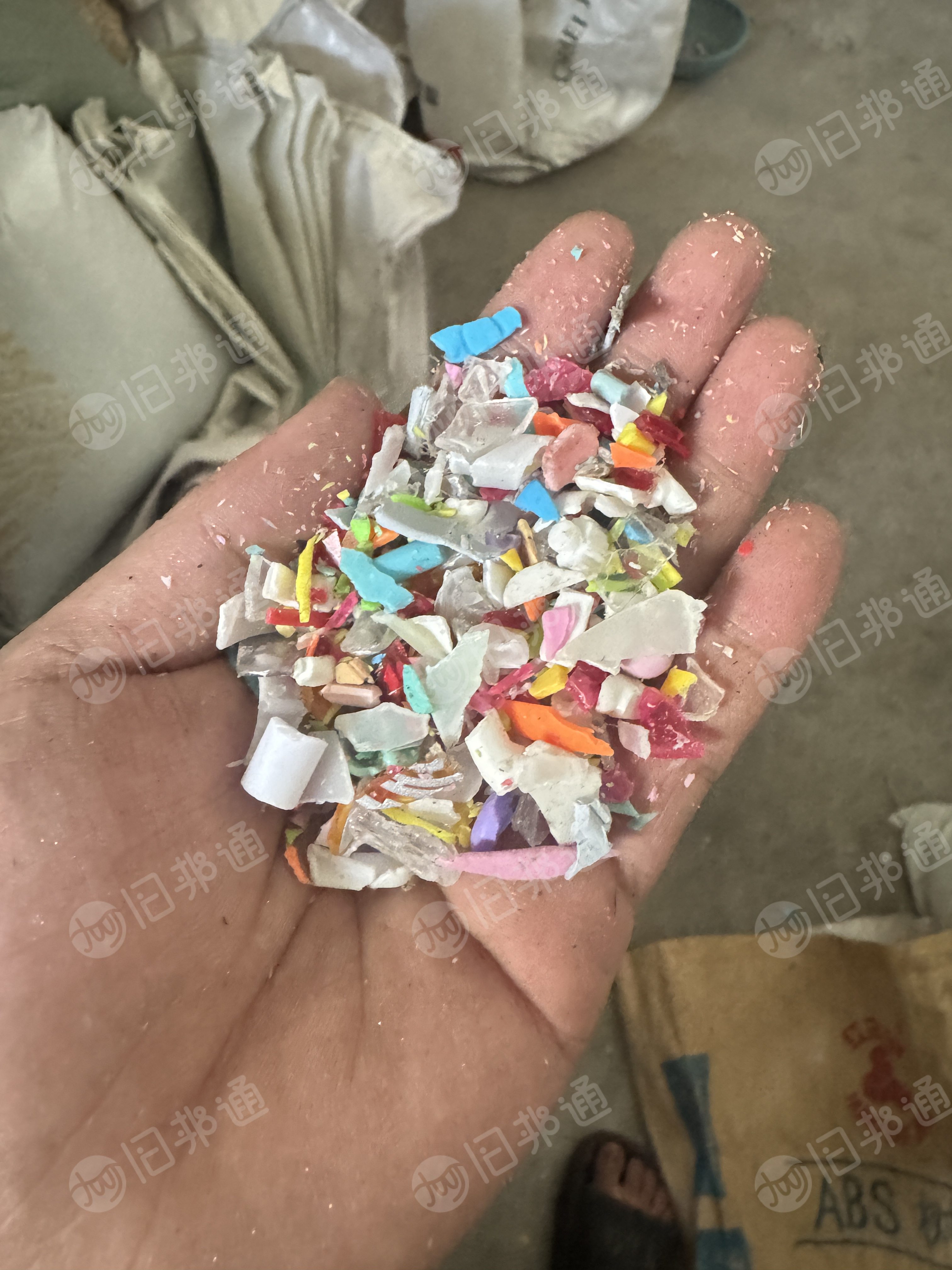  长期出售PS破碎料，有杂色和黑色