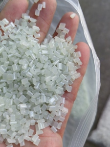 长期出售pet切片，粘度0.56-0.58
