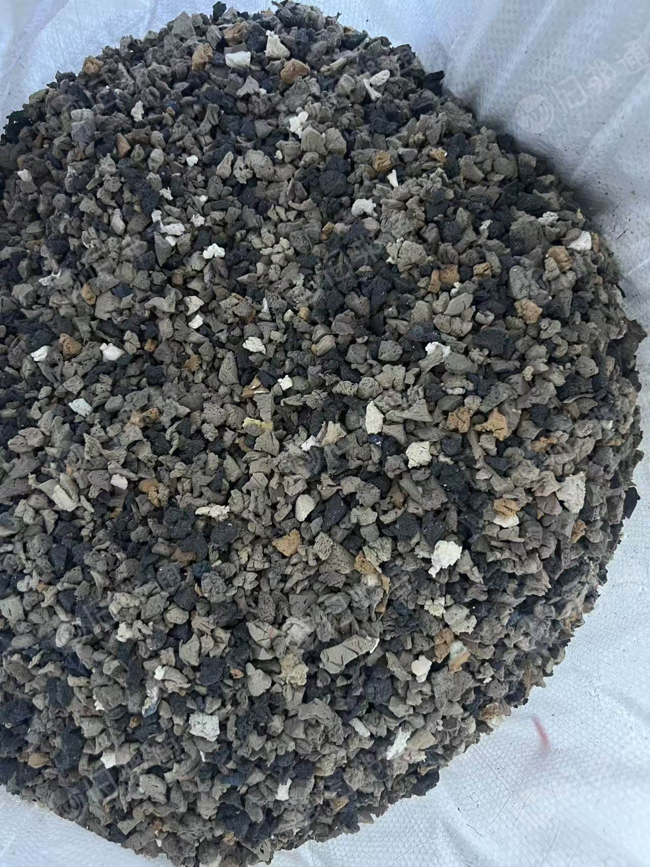 大量出售PVC鞋底破碎料