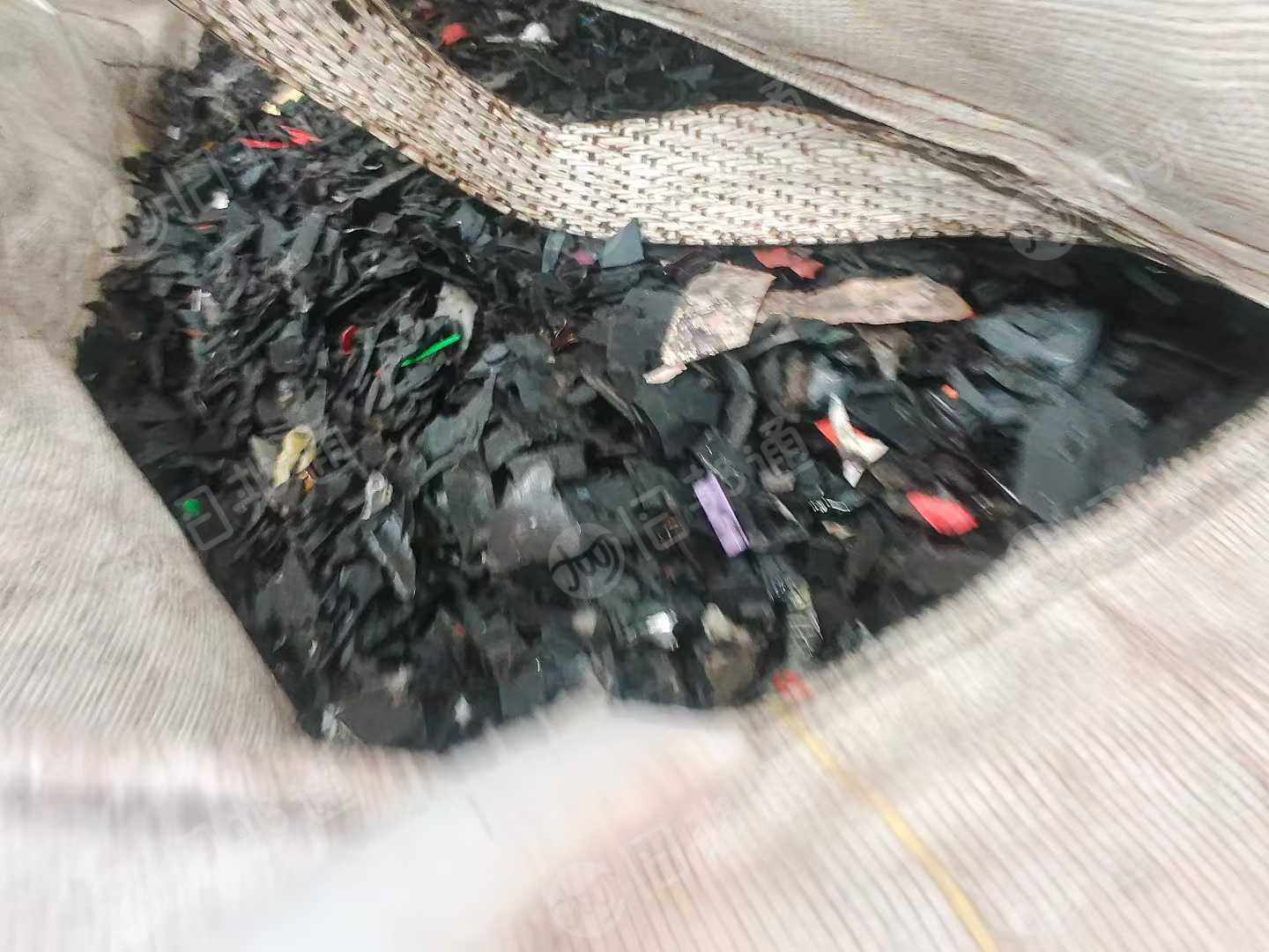 出售干粉小黑丙破碎料